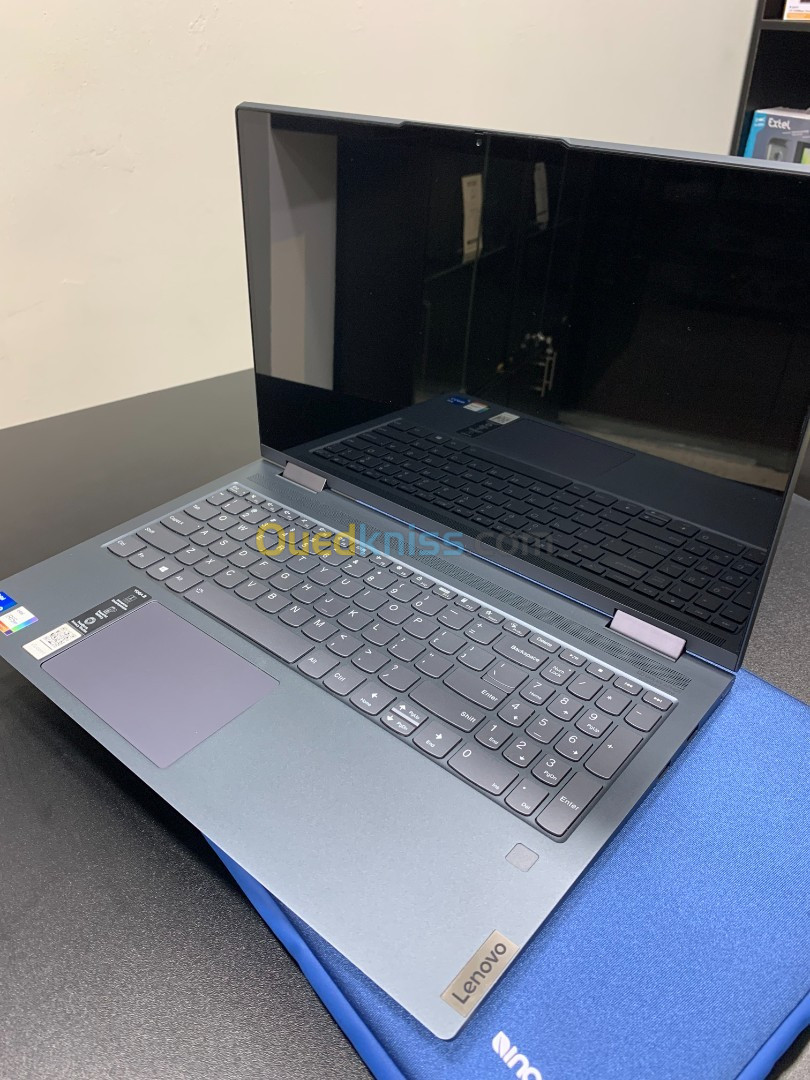 Lenovo YOGA 7i 2in1 x360 i5-11em génération 8/256gb IrisXe 15.6" tactile rotation 360 