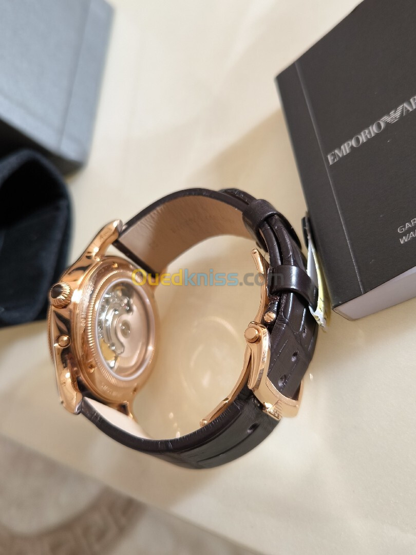 Montres Emporio Armani Classique 