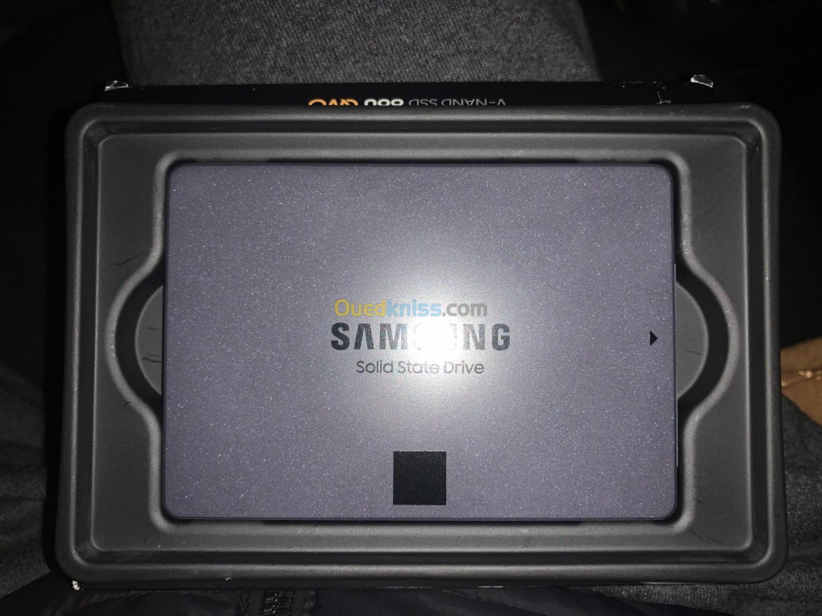 Disque SSD Interne SAMSUNG - 860 QVO - 2To