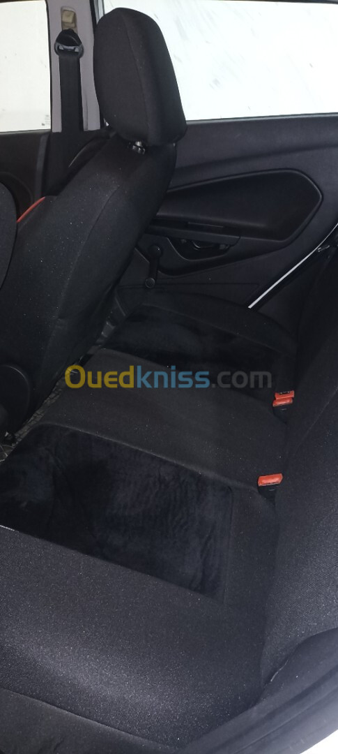 Ford Fiesta 2015 Titanium 