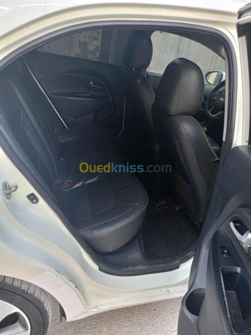 Kia Rio 5 portes 2015 