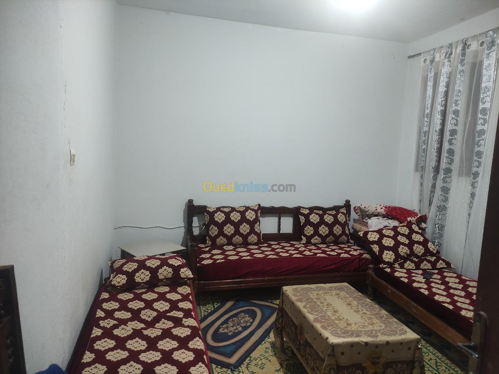 Location vacances Appartement F2 Skikda Collo