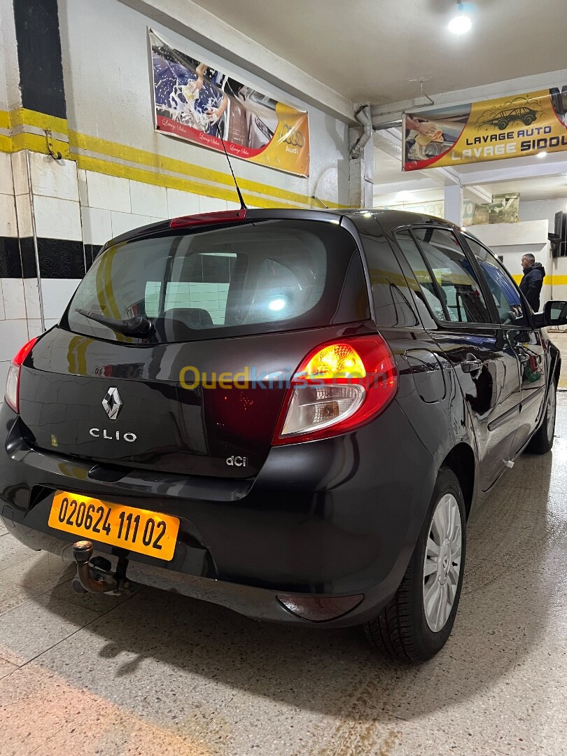 Renault Clio 3 2011 Night and Day