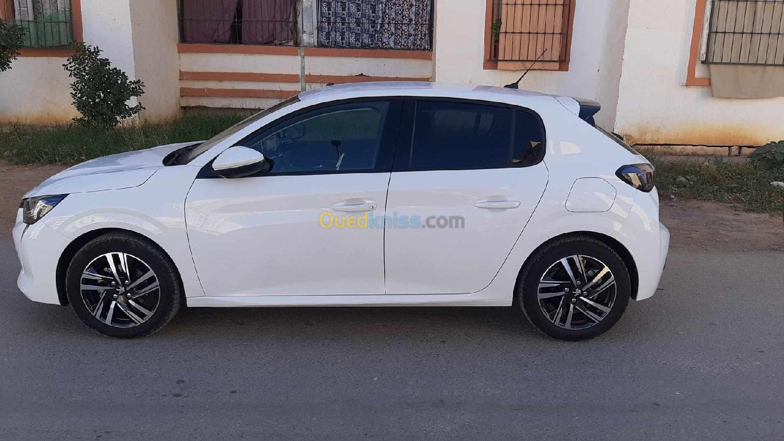 Peugeot 208 2022 Allure Facelift