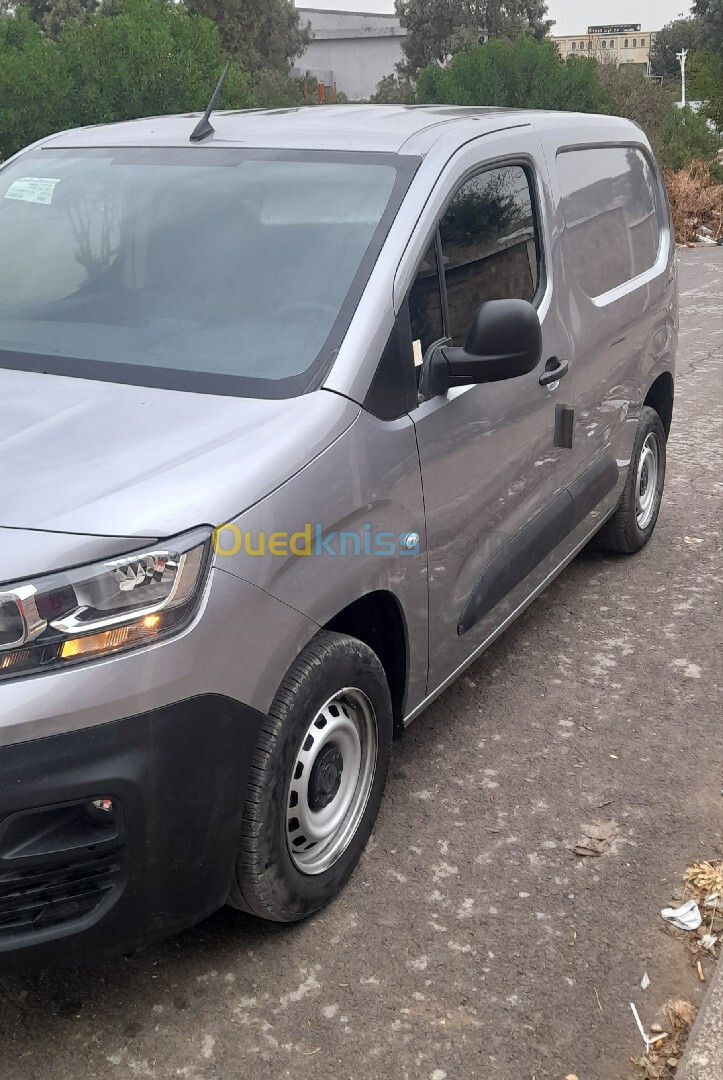 Fiat Doblo 2024 Dz