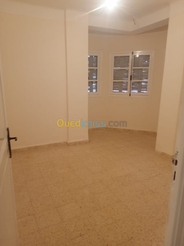 Location Appartement F3 Alger Saoula