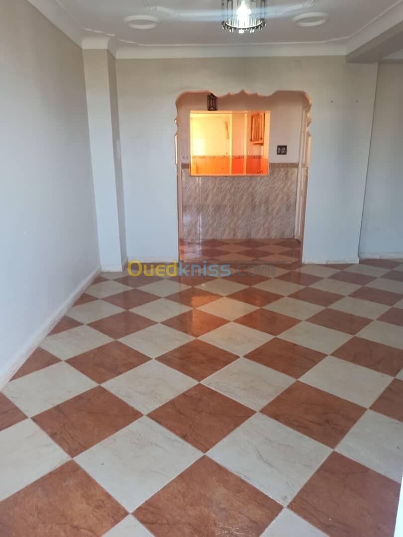 Location Appartement F3 Boumerdès Corso