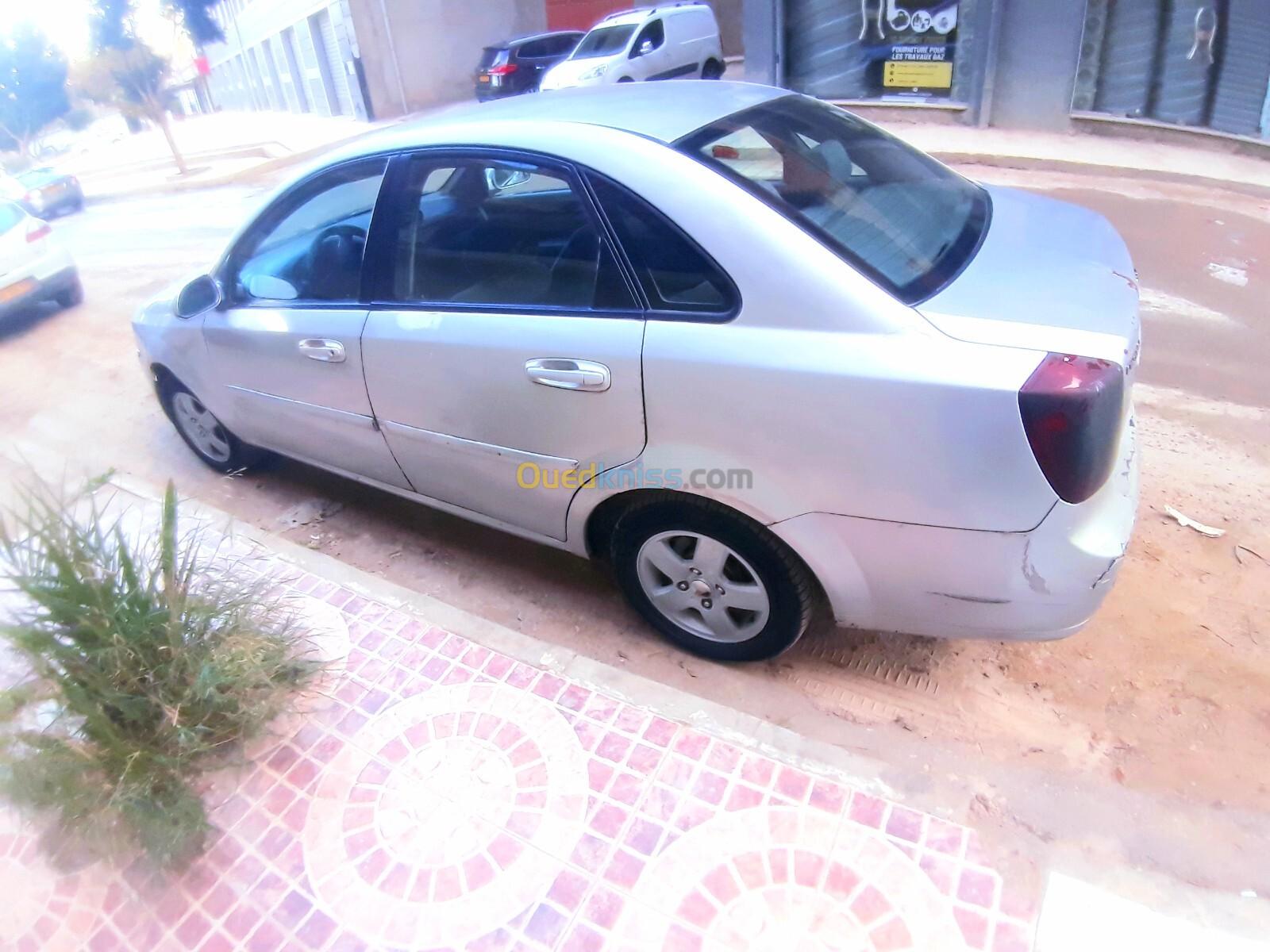 Chevrolet Optra 4 portes 2004 Optra 4 portes