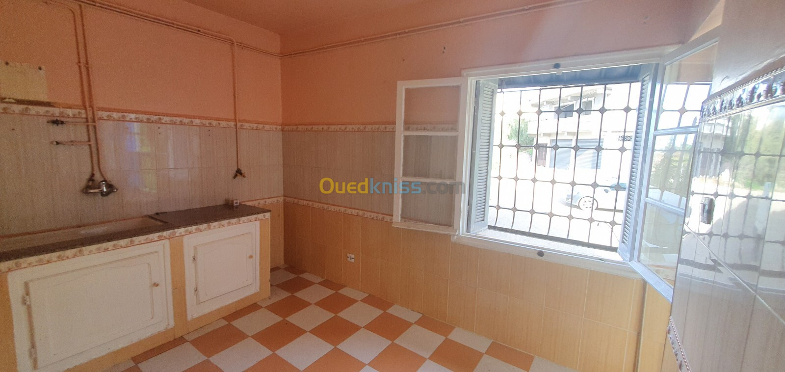 Location Appartement F3 Tipaza Cherchell