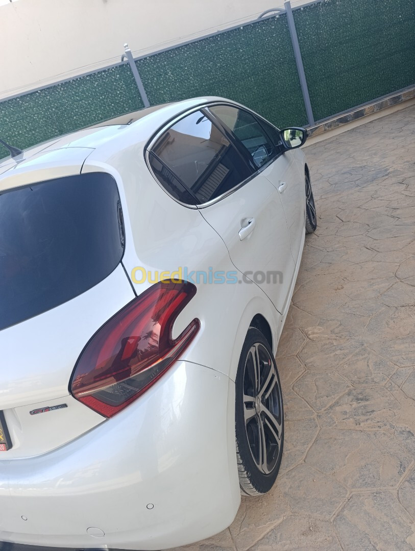 Peugeot 208 2018 GT Line