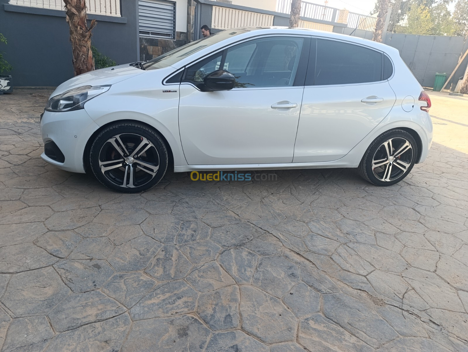 Peugeot 208 2018 GT Line