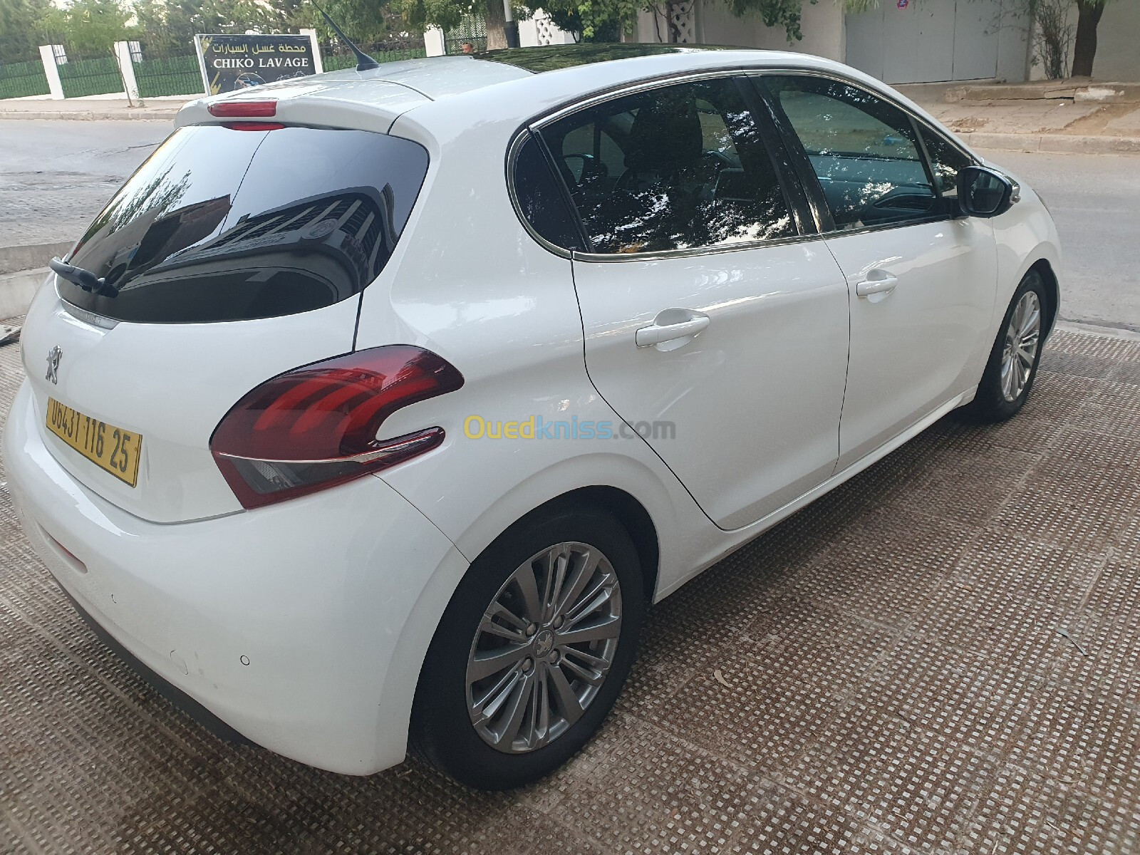 Peugeot 208 2016 Allure Facelift