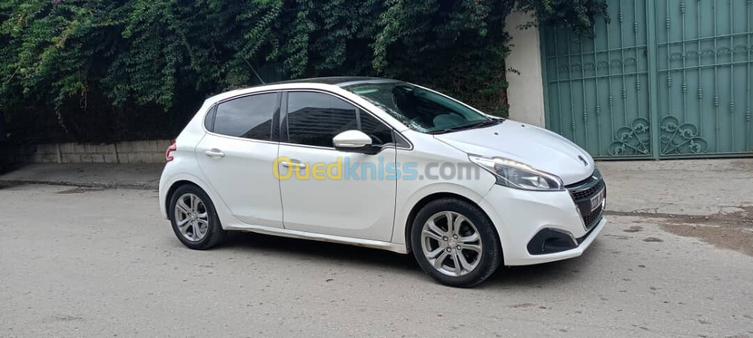 Peugeot 208 2014 Allure