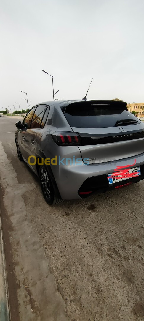 Peugeot 208 2022 Allure Facelift