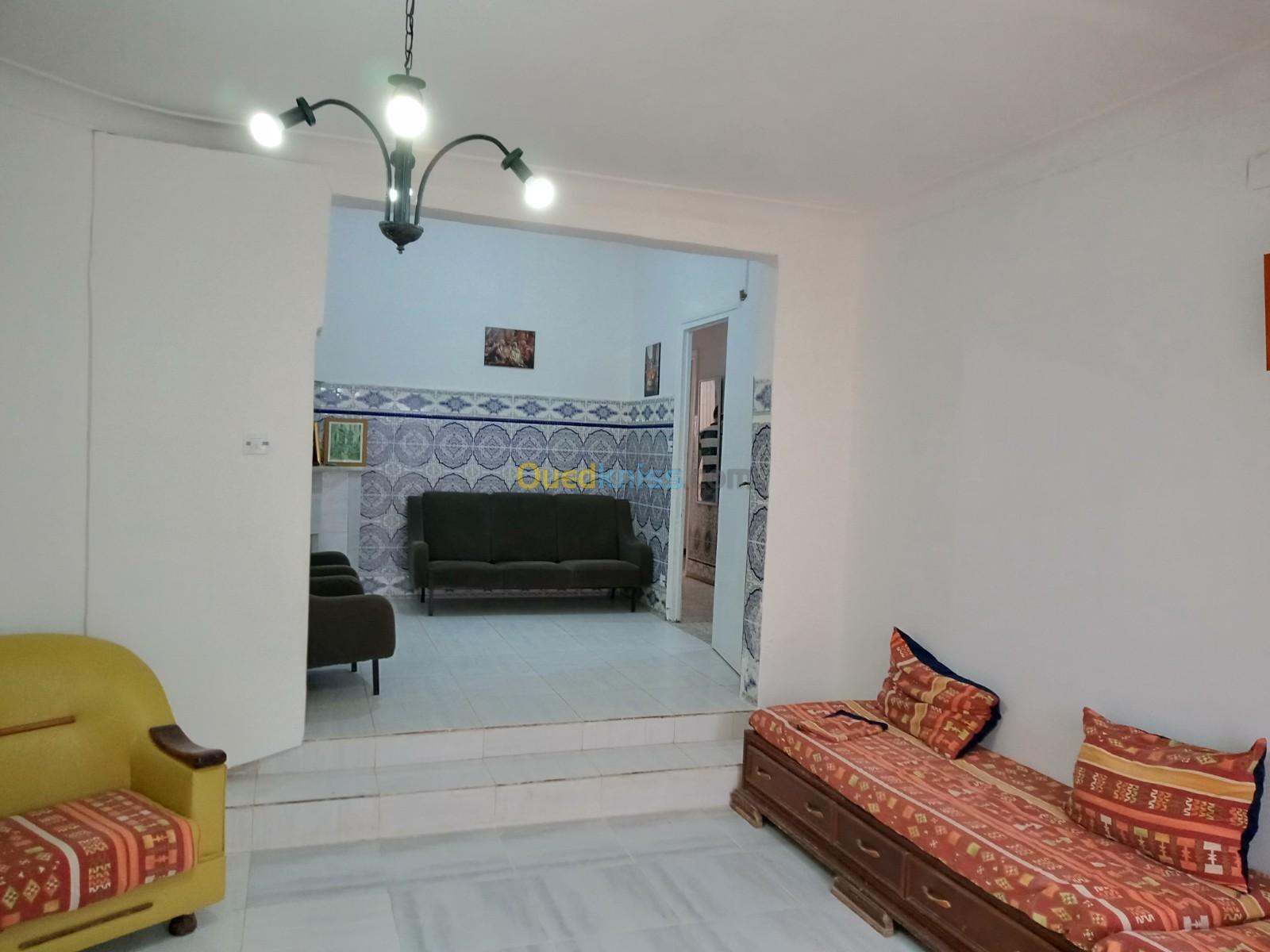 Location vacances Niveau De Villa F4 Alger Hammamet