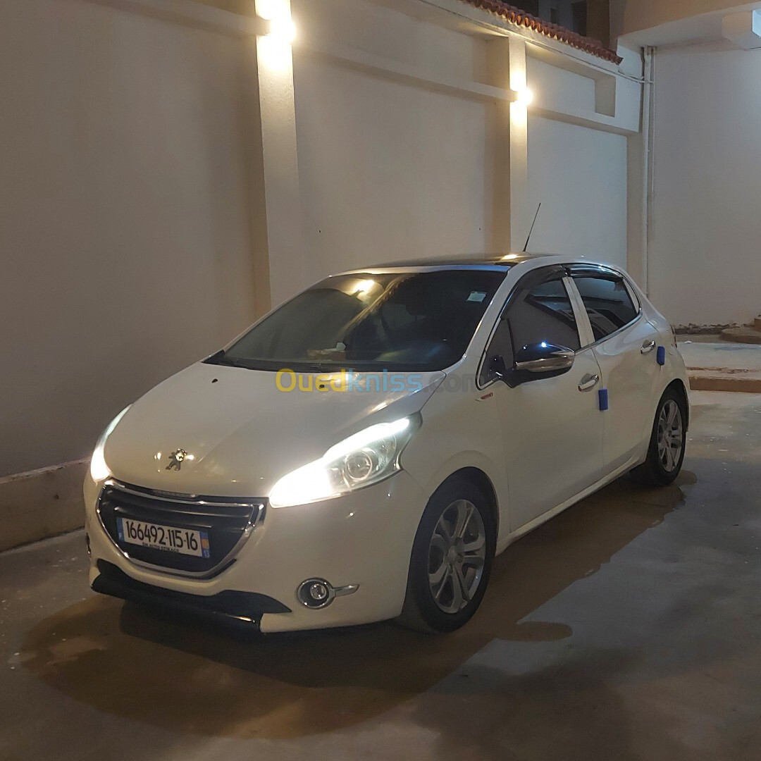 Peugeot 208 2015 Allure Facelift