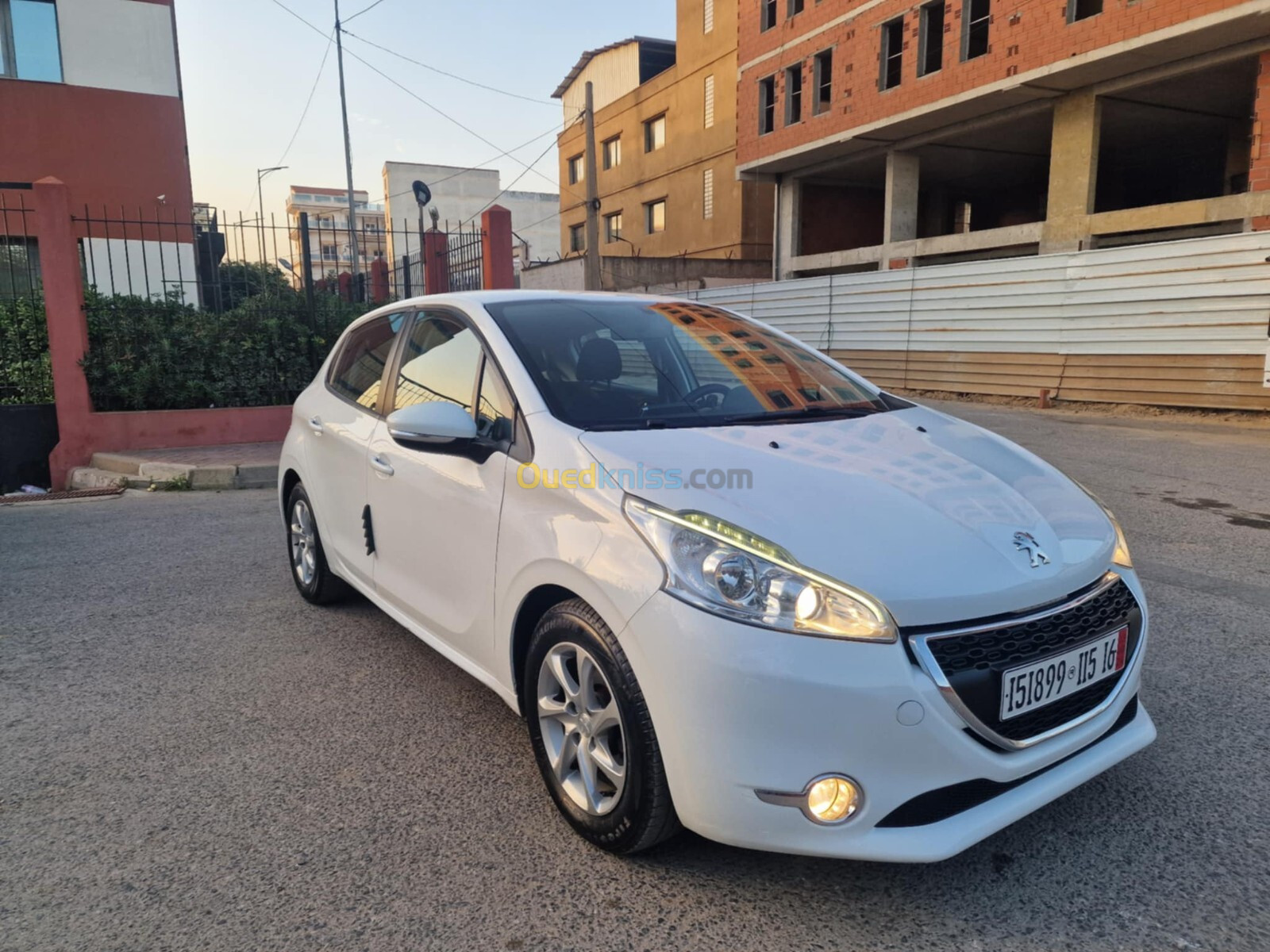 Peugeot 208 2015 Allure