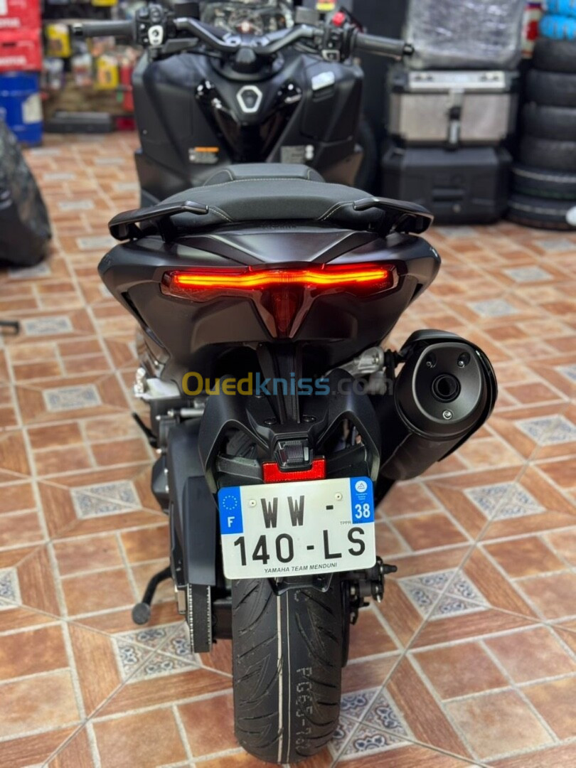 YAMAHA TMAX 562 TECH MAX 2024