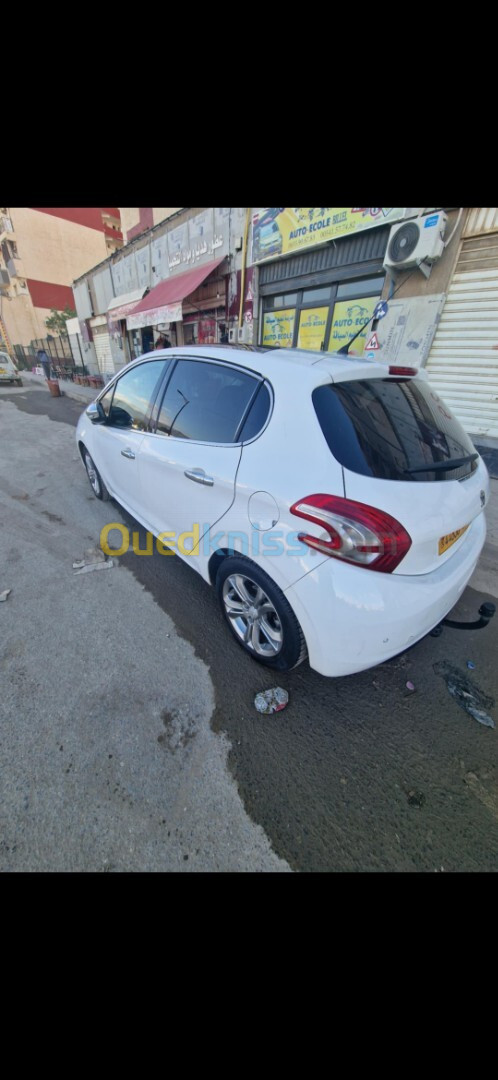 Peugeot 208 2014 Allure