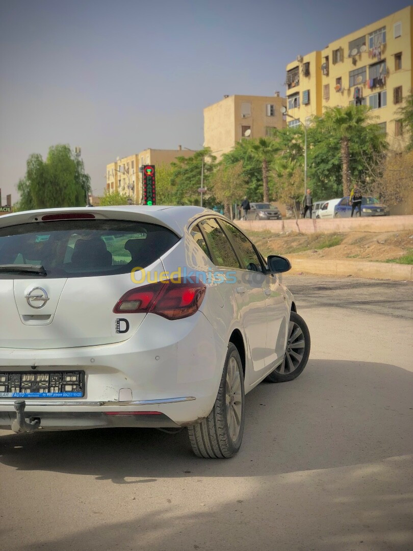 Opel Astra 2015 SPORT