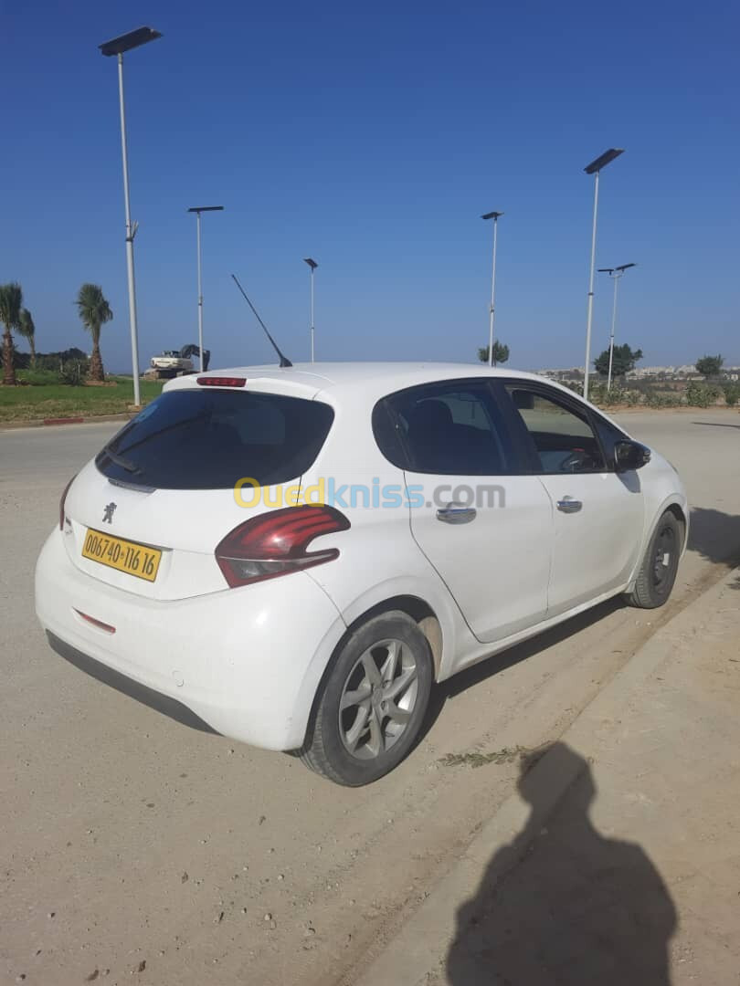 Peugeot 208 2016 Silver Line