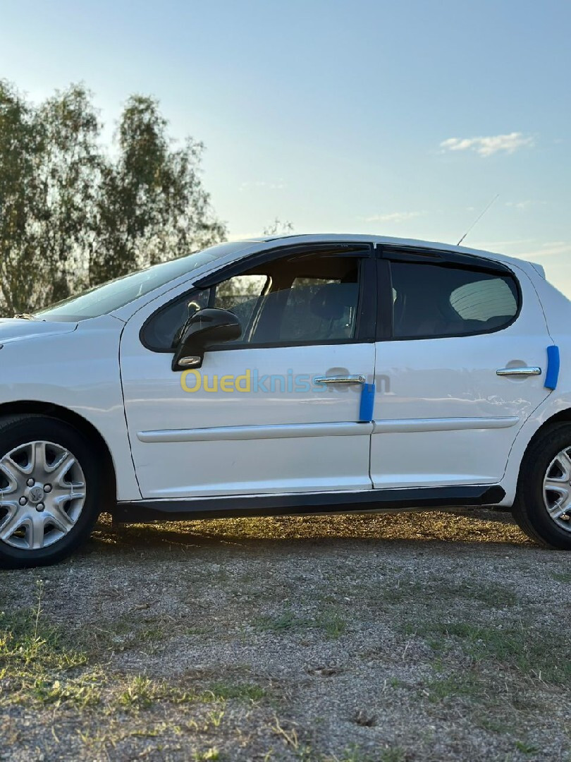 Peugeot 207 2012 