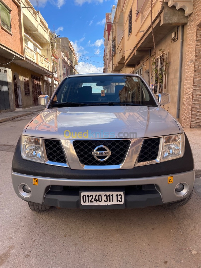 Nissan Navara 2011 Elegance 4x4