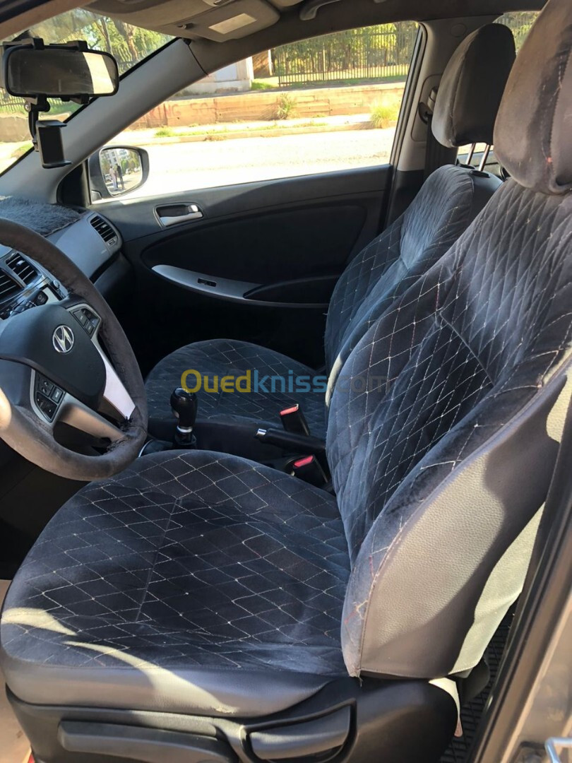 Hyundai Accent RB  4 portes 2018 GL DZ