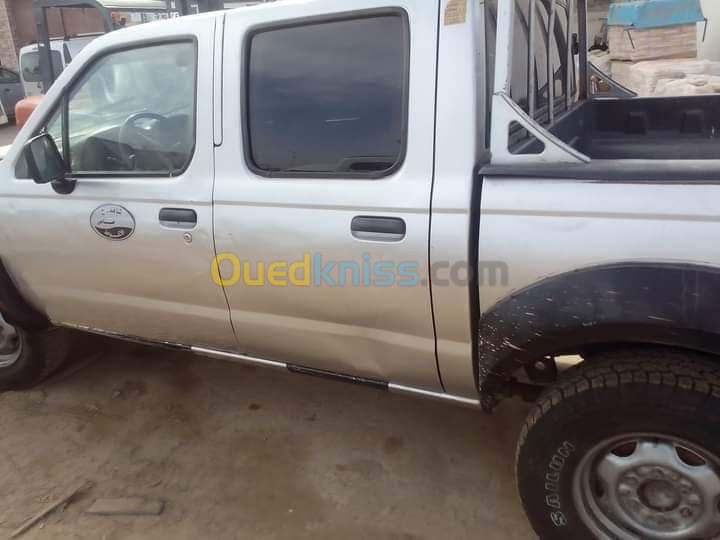 Nissan 4×4 2002 الاصلية