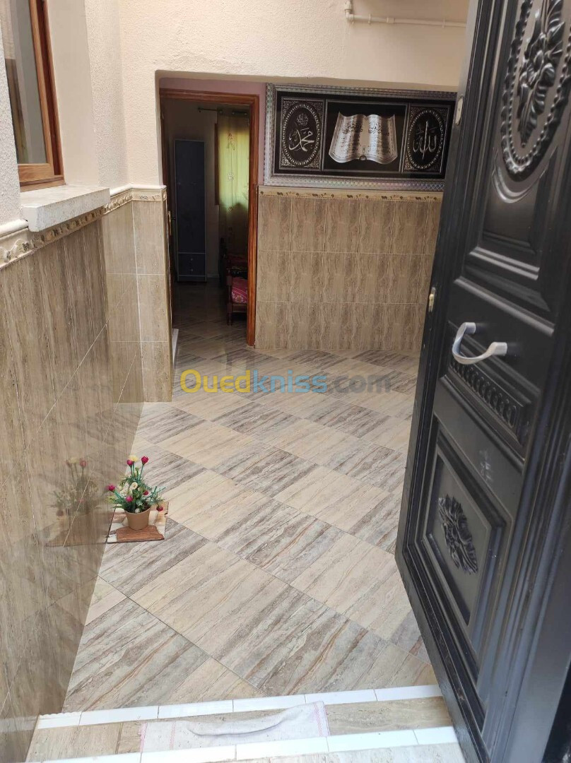 Location Appartement F3 Béjaïa Souk el thenine