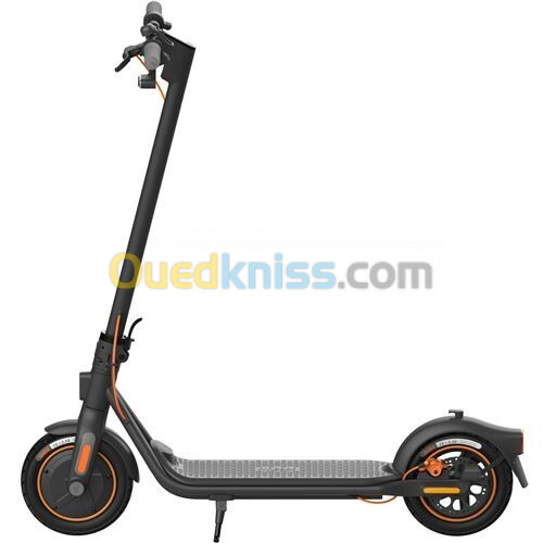 SEGWAY NINEBOT F40i TROTTINETTE ÉLECTRIQUE - BLUETOOTH - CLIGNOTANTS - 700 WATTS - ECRAN LED - GRIS 