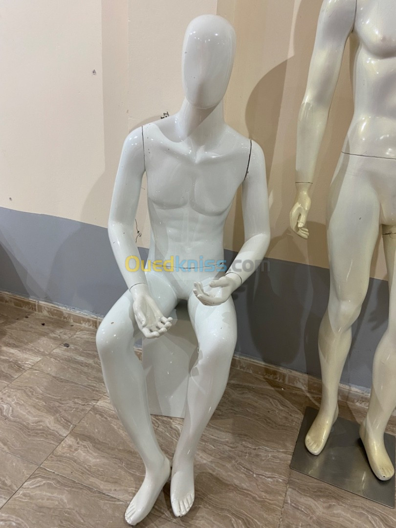 Mannequins homme à vendre.