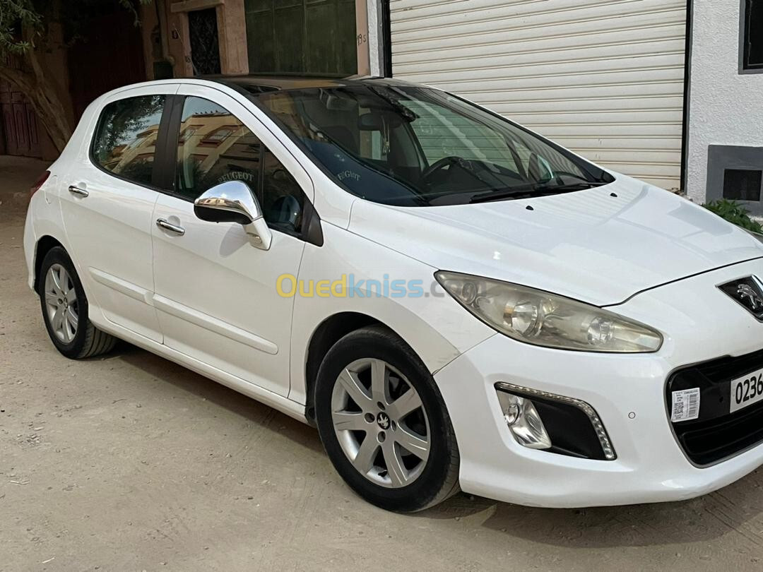 Peugeot 208 2012 Allure