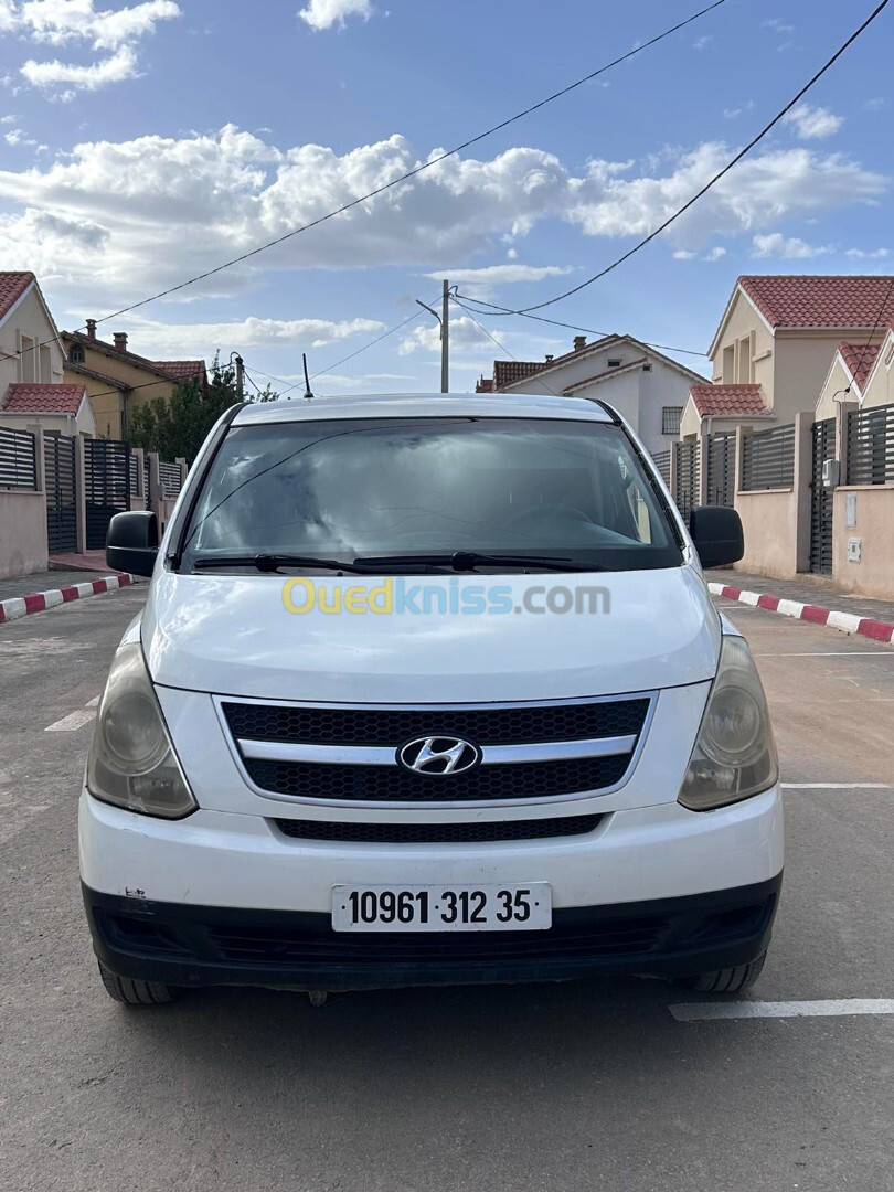 Hyundai H1 2012 Tolé