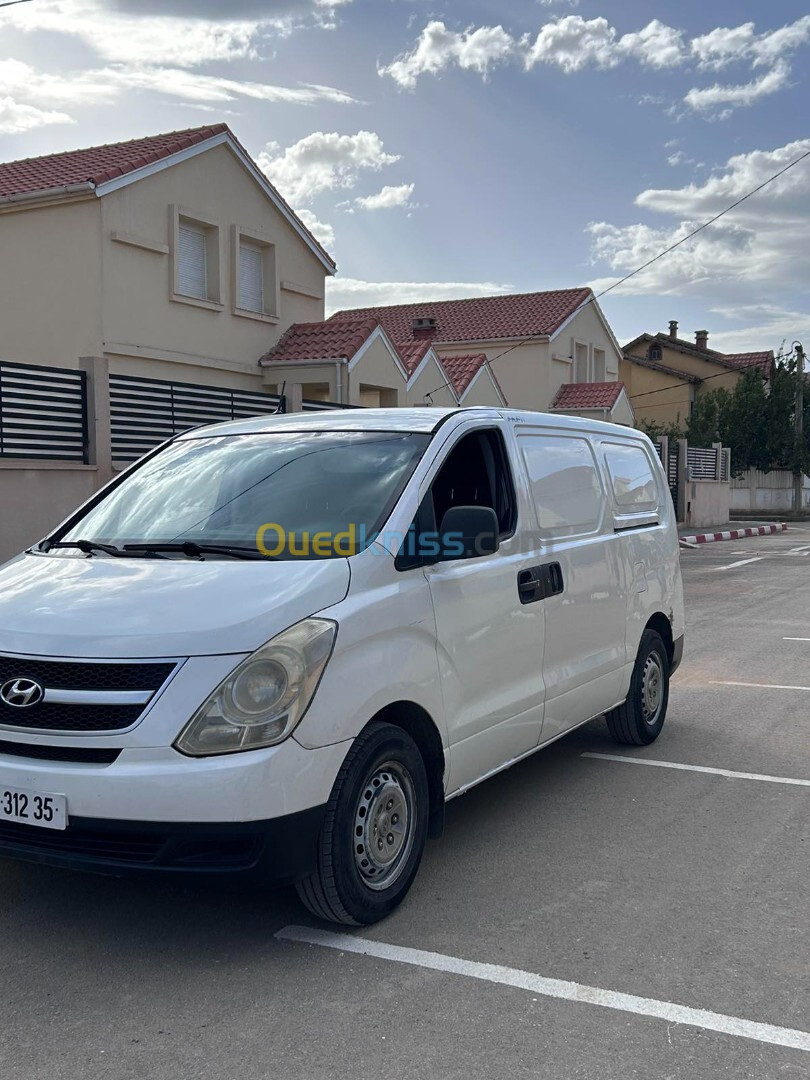 Hyundai H1 2012 Tolé