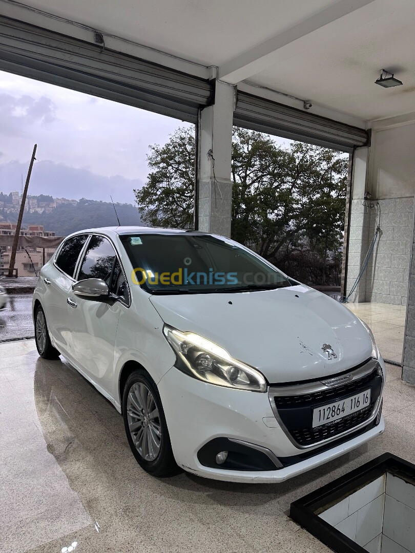 Peugeot 208 2016 Allure Facelift