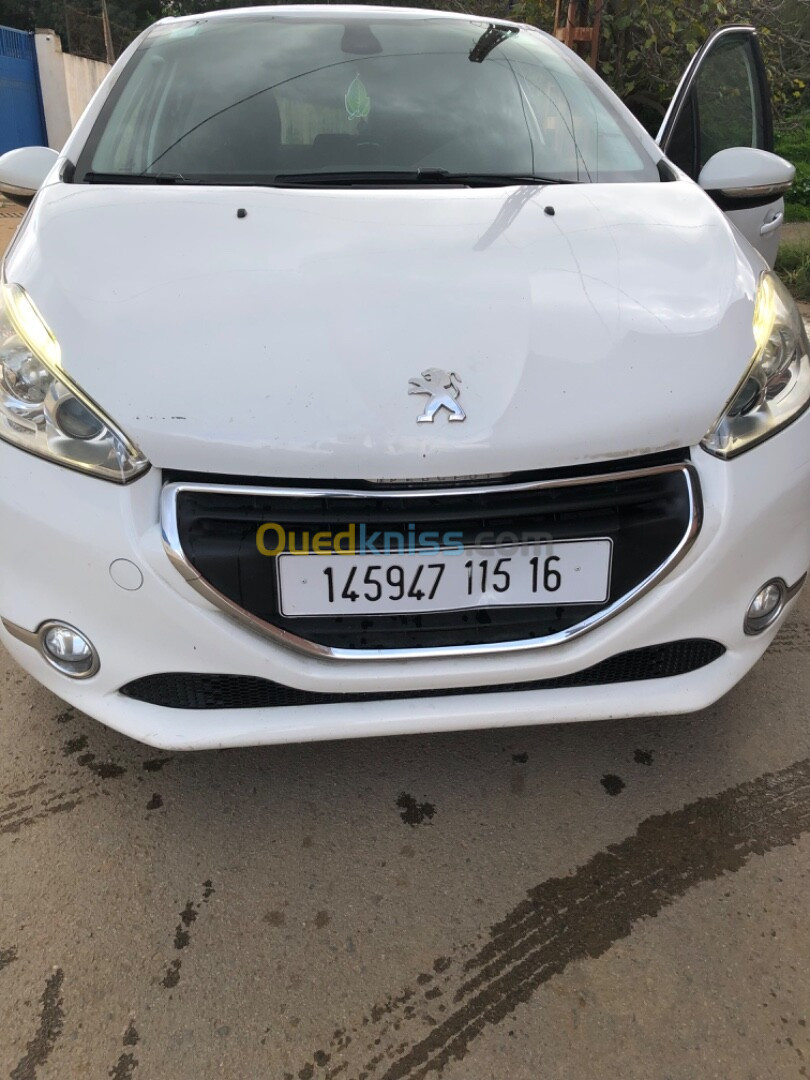 Peugeot 208 2015 Allure