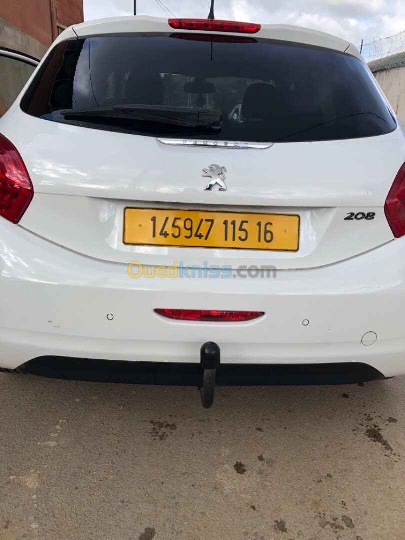 Peugeot 208 2015 Allure