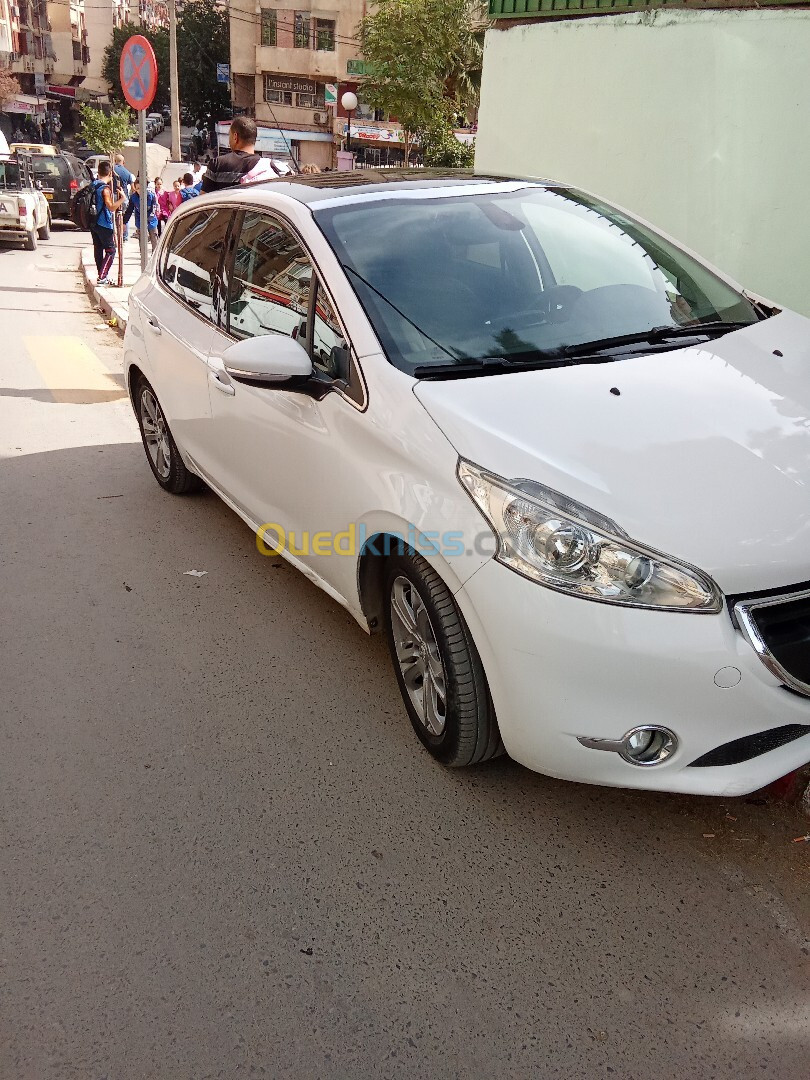 Peugeot 208 2014 208