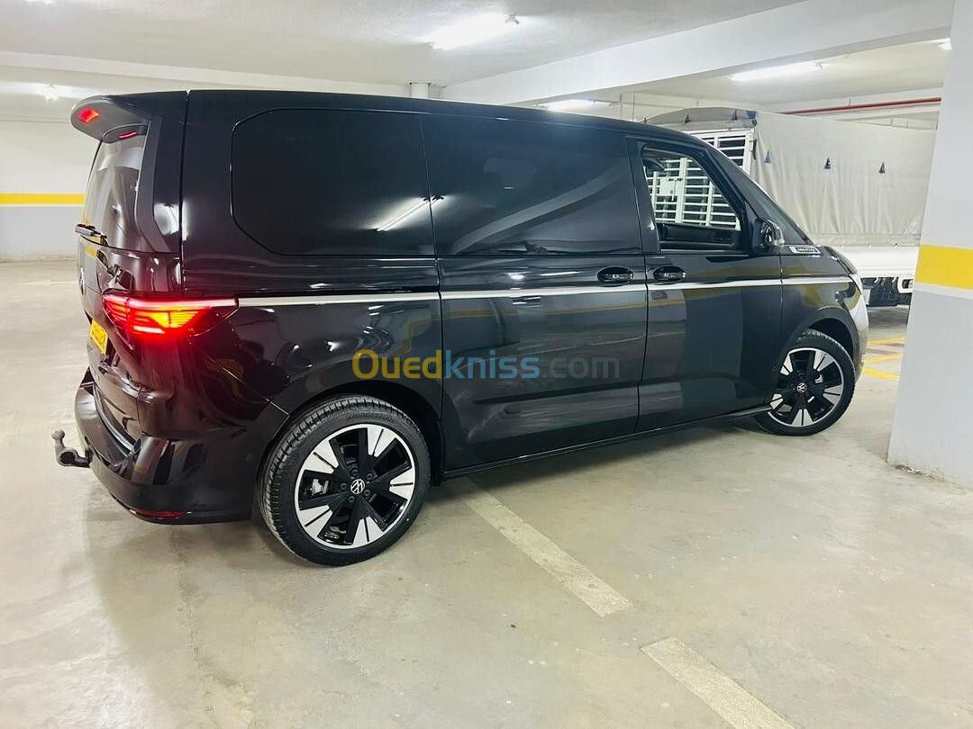 Volkswagen Multivan 2023 Van