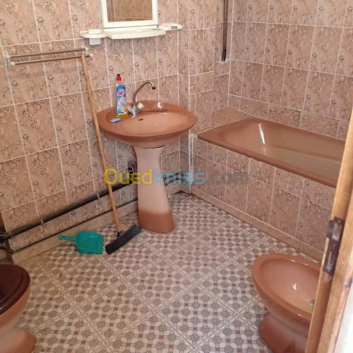 Location Appartement F5 Annaba Annaba