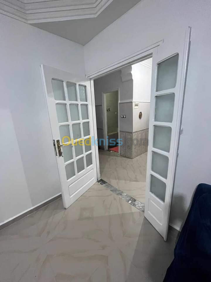 Location Appartement F4 Annaba Annaba