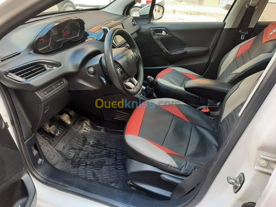 Peugeot 208 2014 Allure