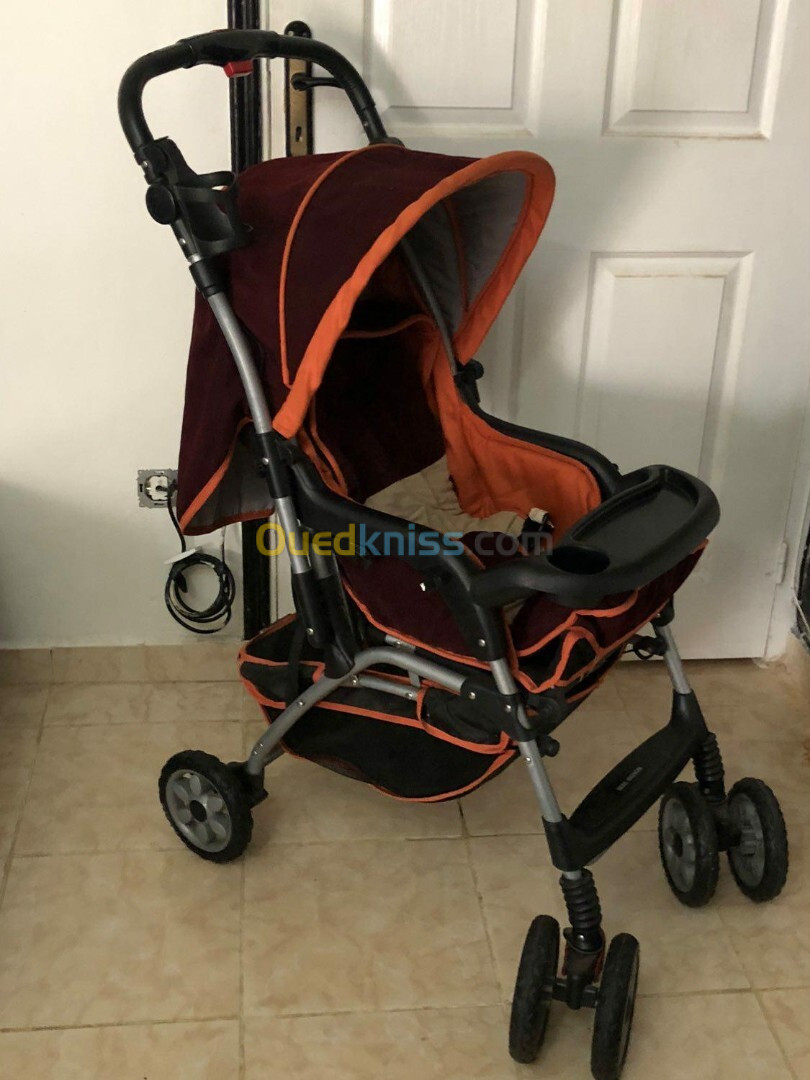 Poussette et siège auto pour bébé 