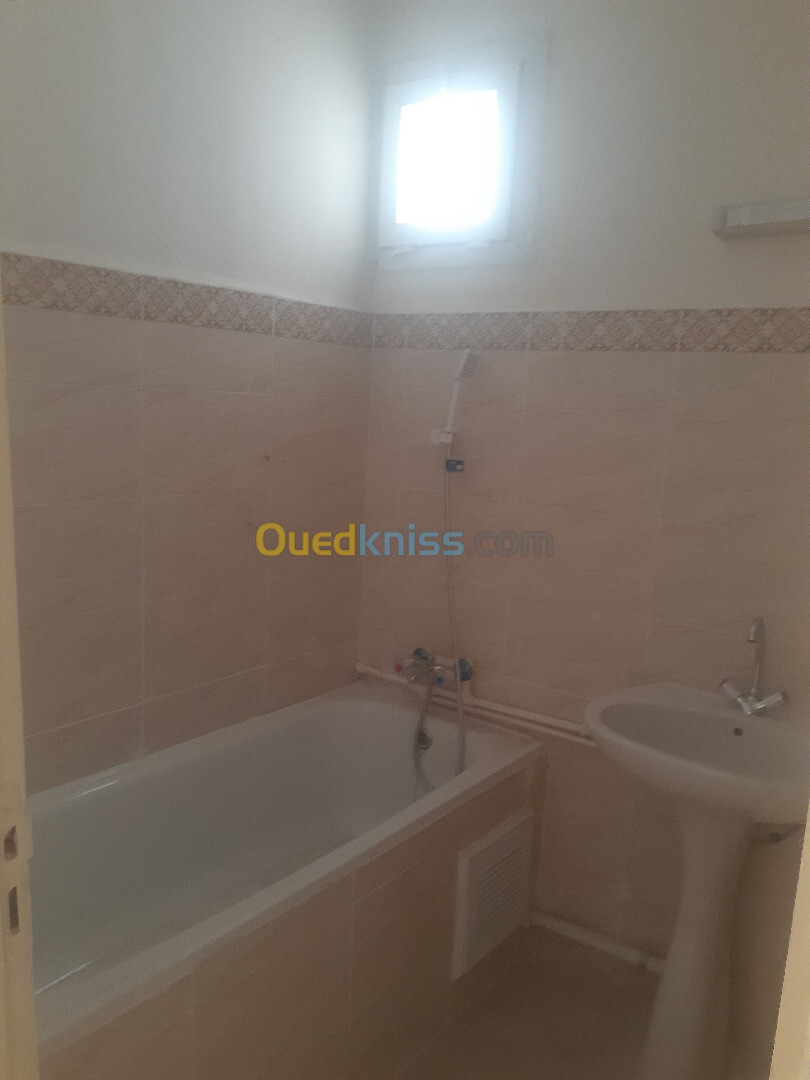 Location Appartement F3 Alger Souidania