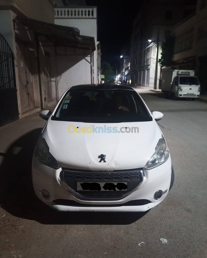 Peugeot 208 2013 Allure