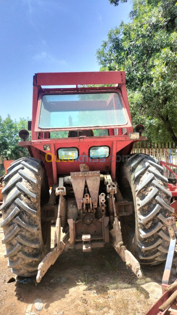 1135 Massey Ferguson 