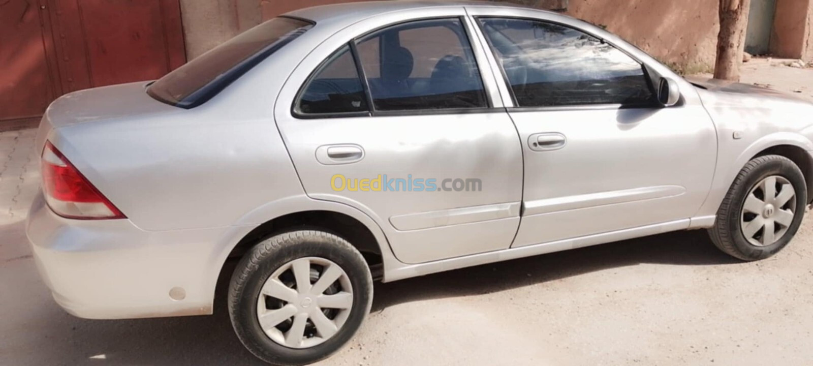 Nissan Sunny 2011 