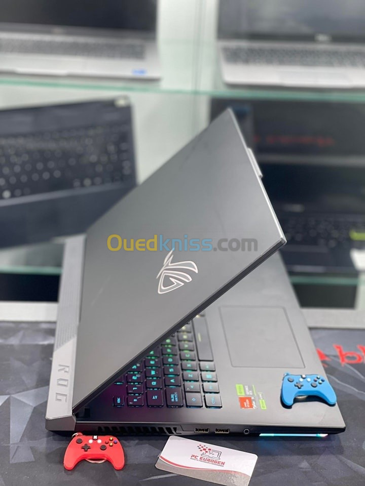 ASUS ROG STRIX SCAR 17 G733 (2023) Ryzen 9 7945HX / RTX 4080  / 32 Go / 1TB  