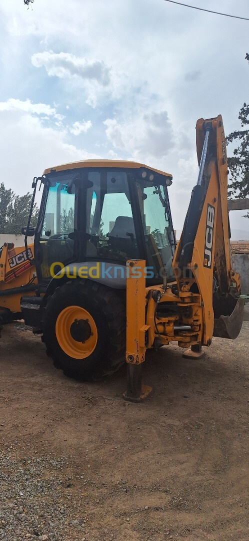 CHARGER JCB 3CX 2013